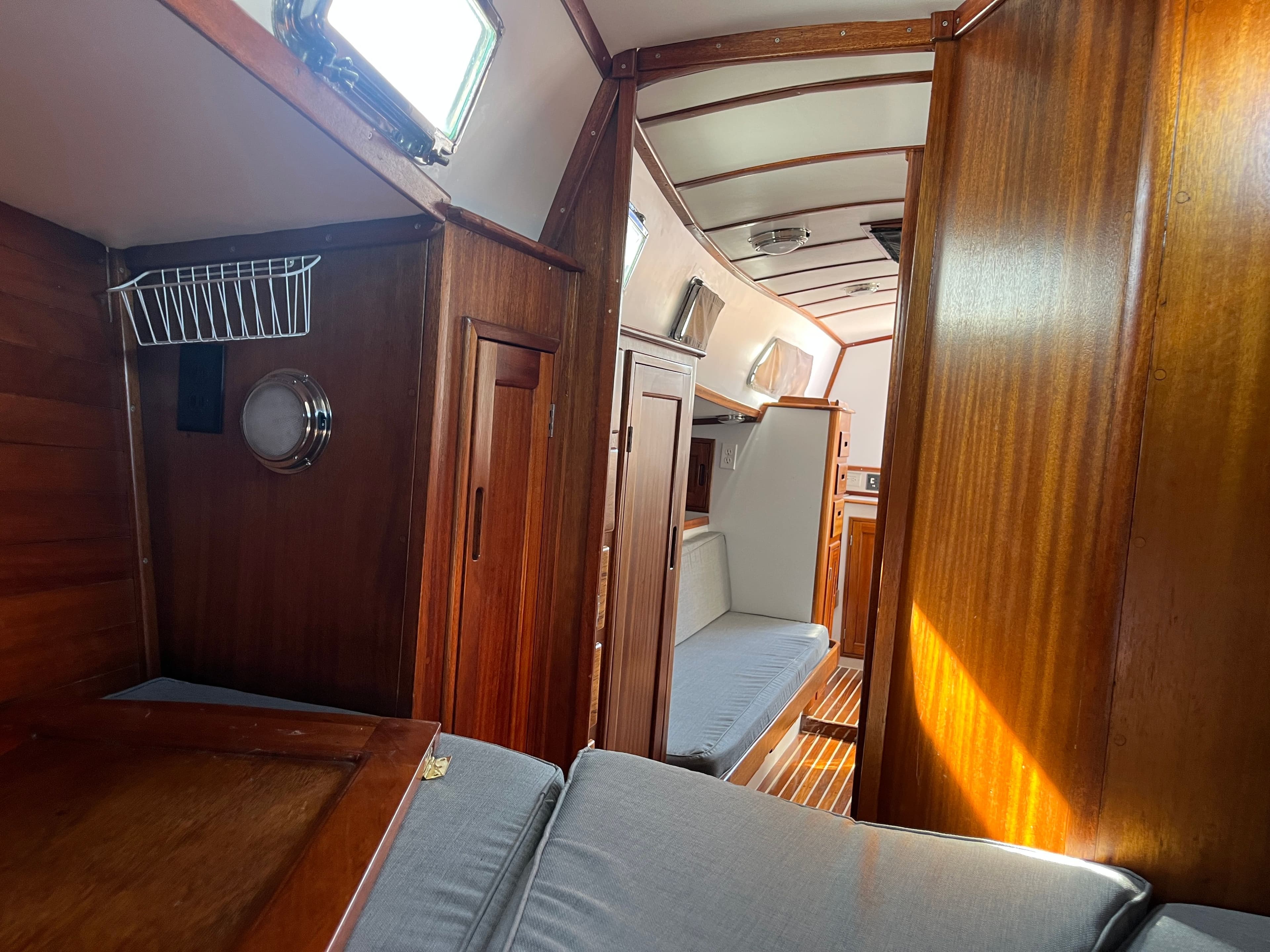 1967 Islander 37